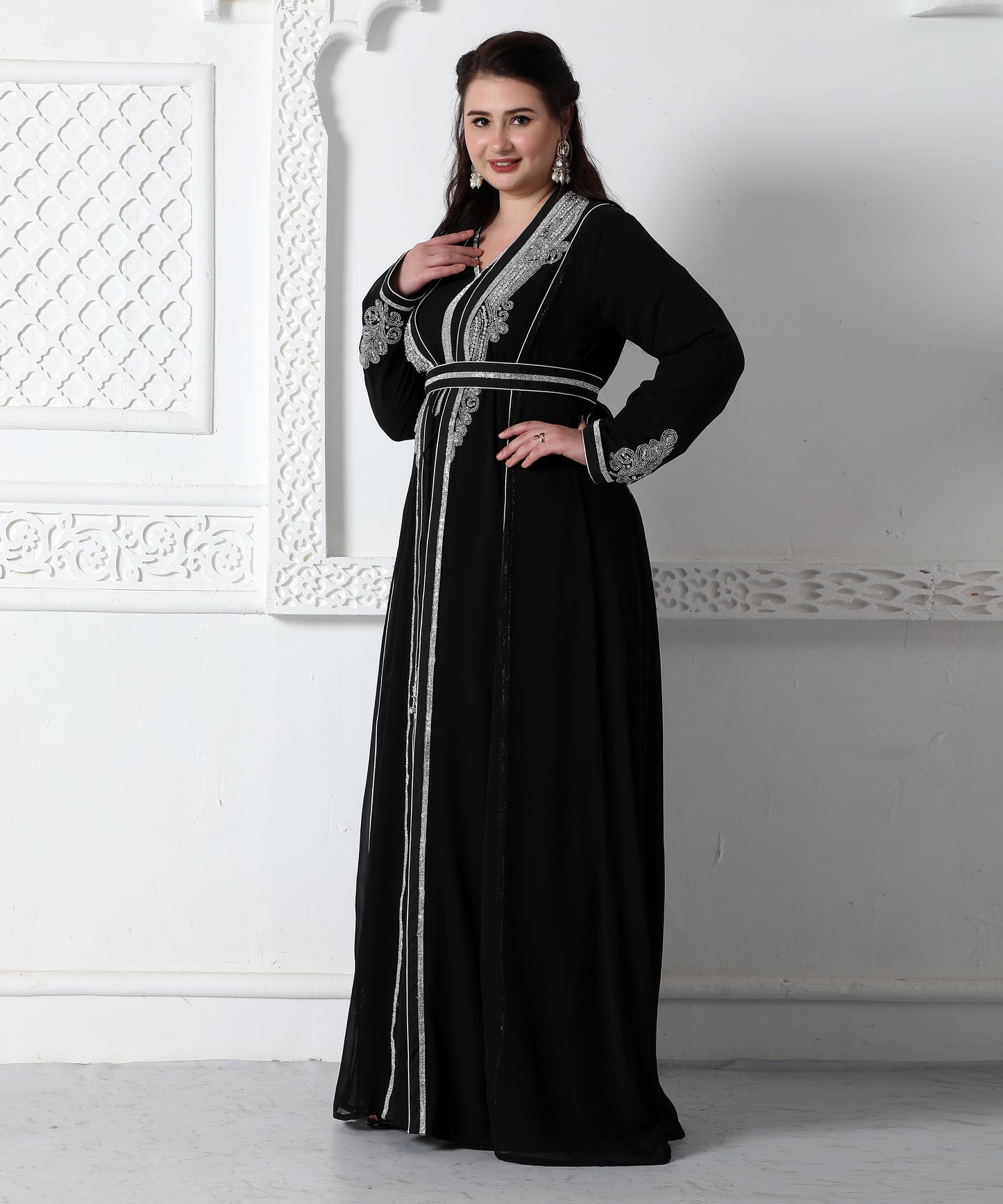 Fancy Jalabiya With Silver Embroidery And Belt