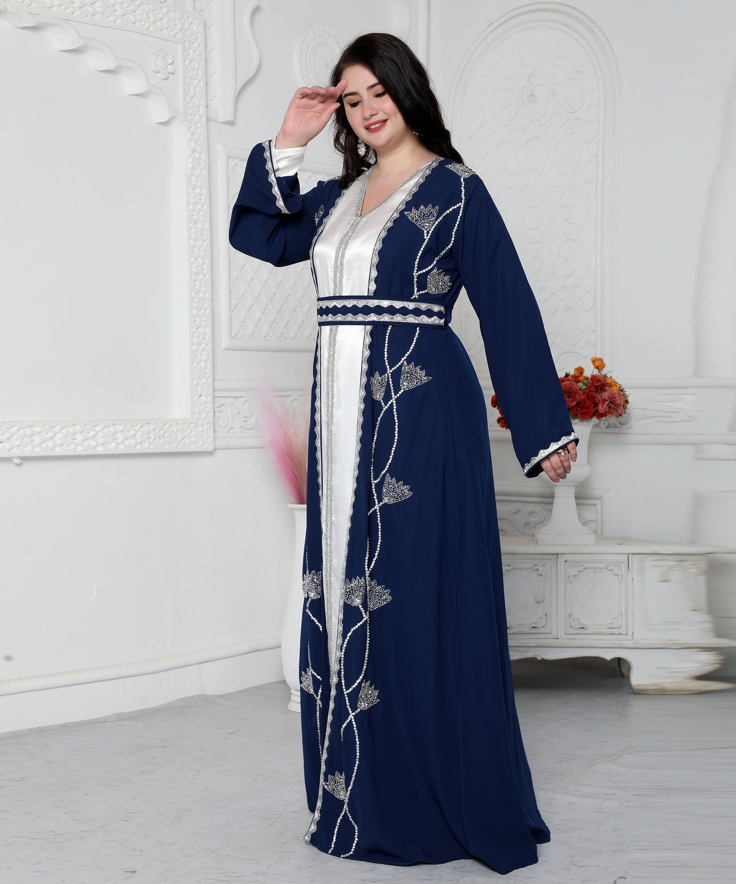 Floral Pattern Embroidery Kaftan With Cut Dana