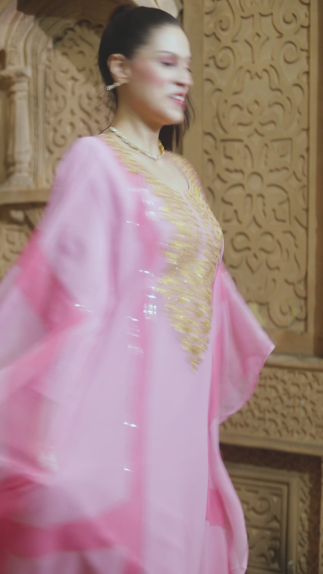 Load and play video in Gallery viewer, Pink Maxi Kaftan Dubai Farasha Zari And Stone Work Dress
