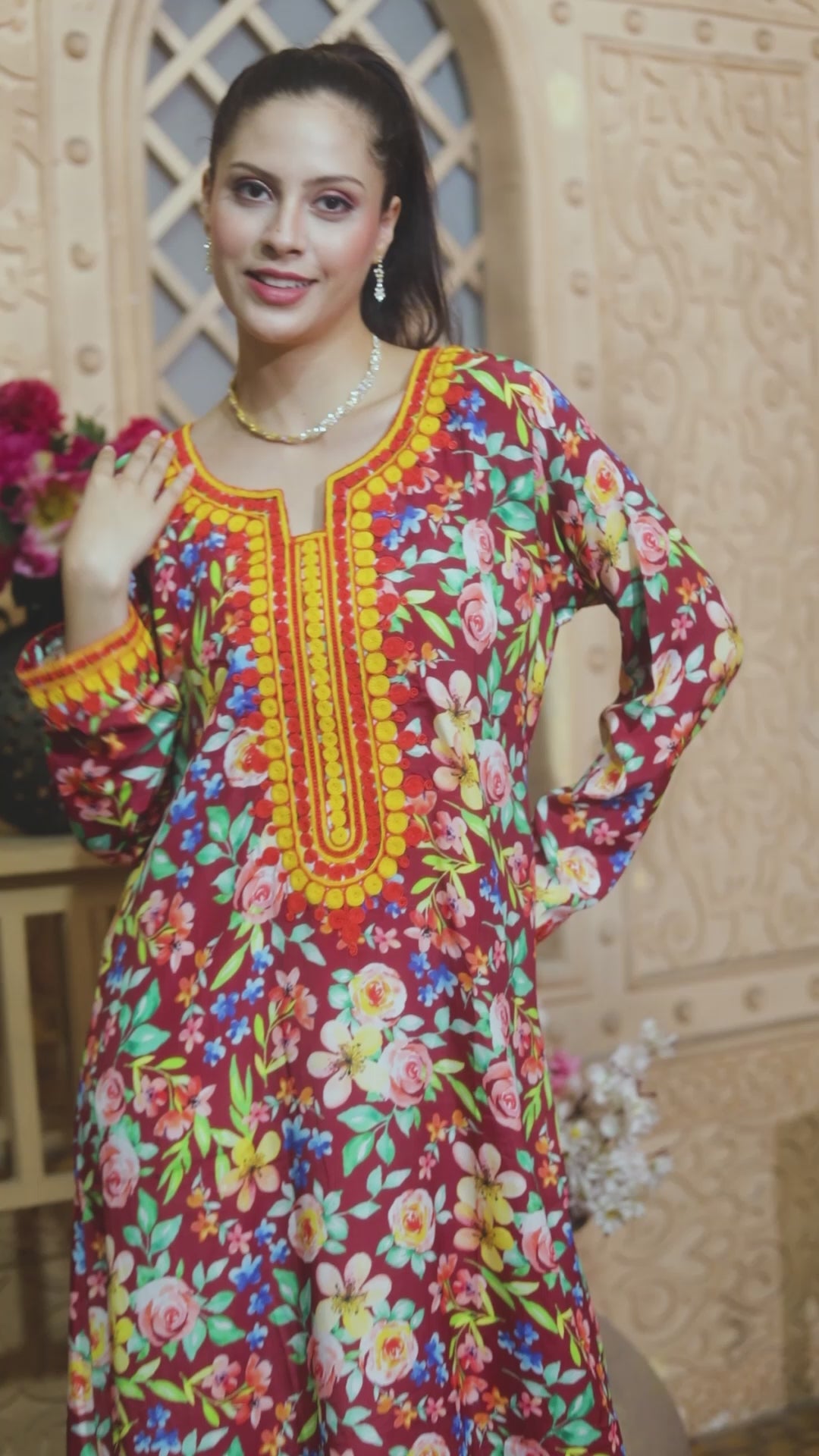 Load and play video in Gallery viewer, Occasional Vestidos Ethnic Mukhawar Red Floral Print Kaftan
