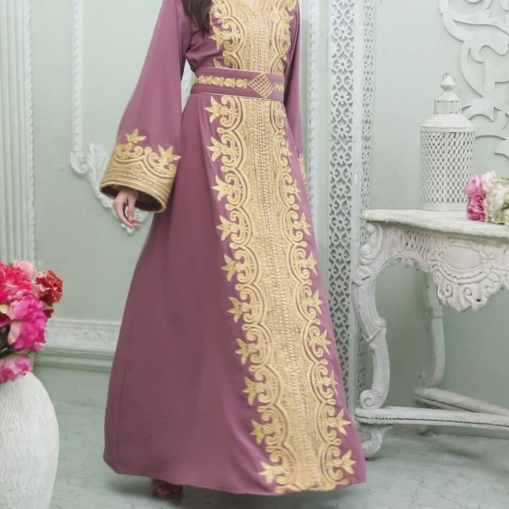 
                  
                    Charger et lire la vidéo dans la visionneuse de la galerie, Designer Jalabiya Caftan With Golden Hand Embroidery
                  
                